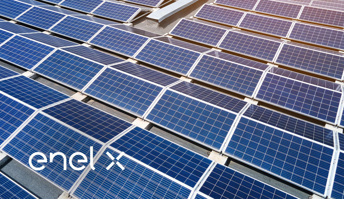 Enel X România are contractate centrale fotovoltaice ale companiilor